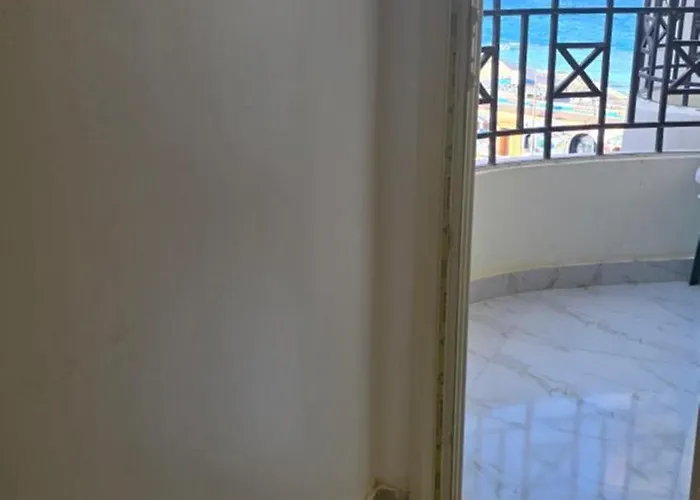 Seaview Flat شقة